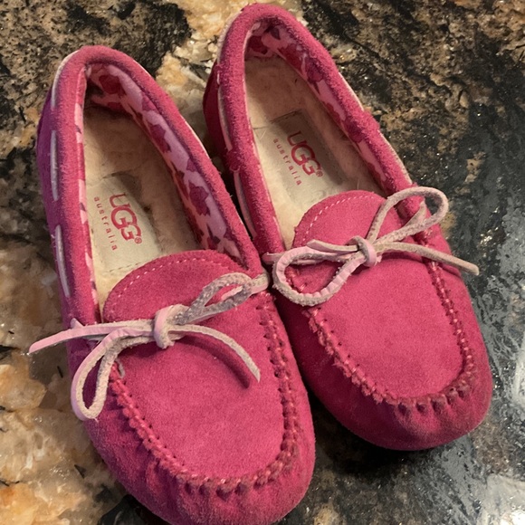 UGG Kids Fuchsia Slippers - Picture 1 of 4